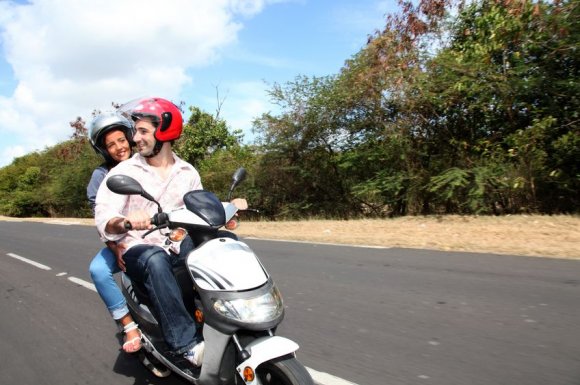 Auto-école pour passer le permis moto pour conduire un scooter