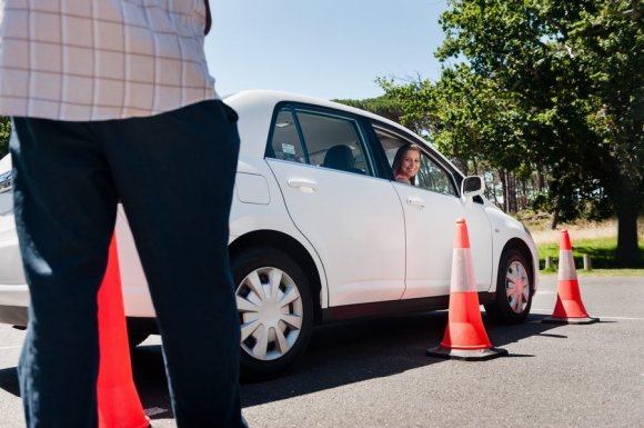 Formation en conduite supervisée avant passage du permis de conduire 